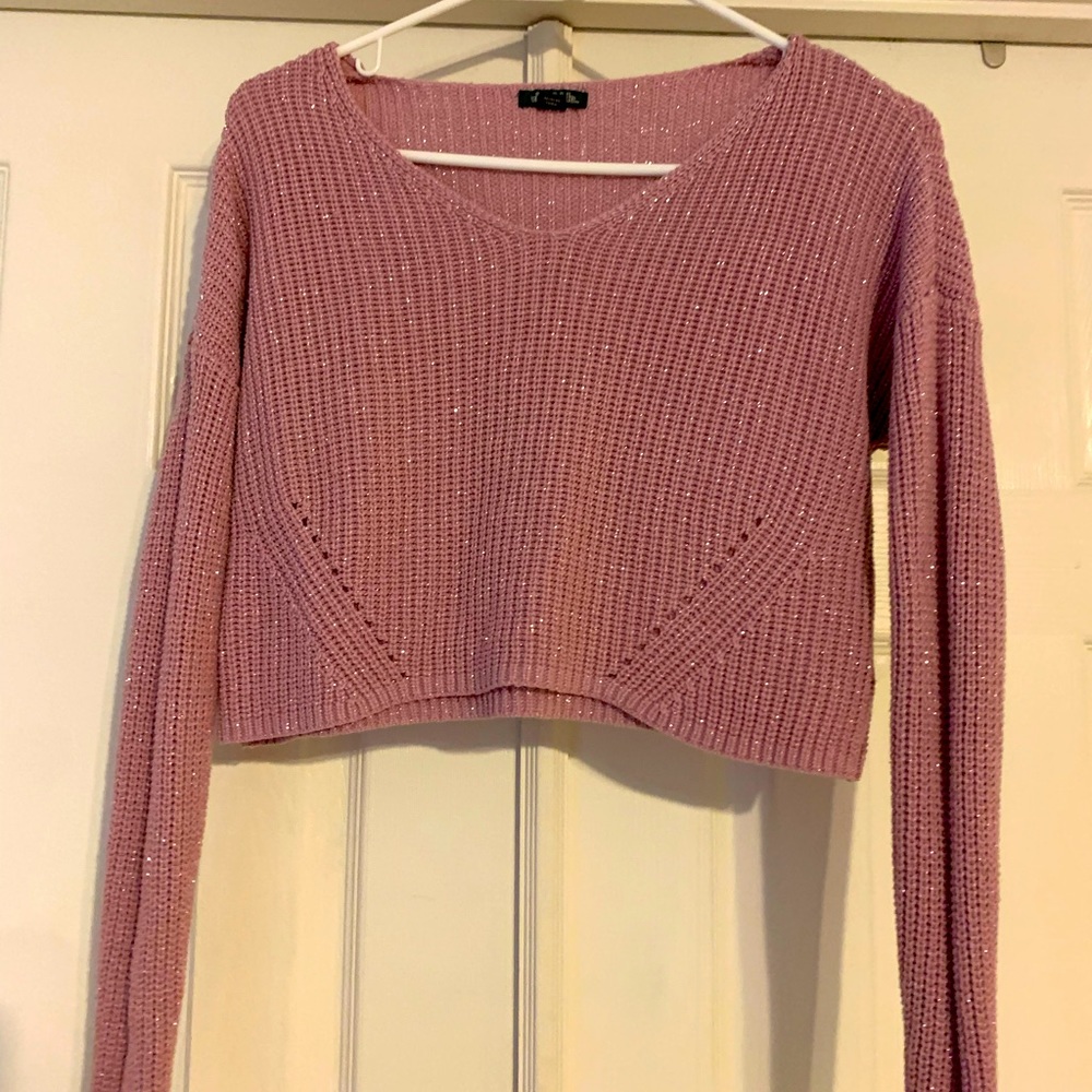 Crop top sweater.